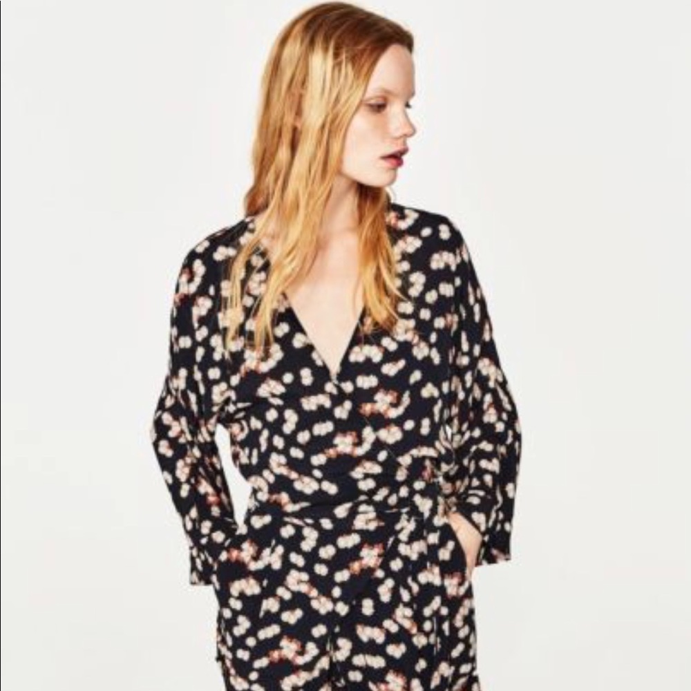 NWOT ZARA FLORAL FLOWING PRINTED JUMPSUIT ROMPER - Picture 1 of 7